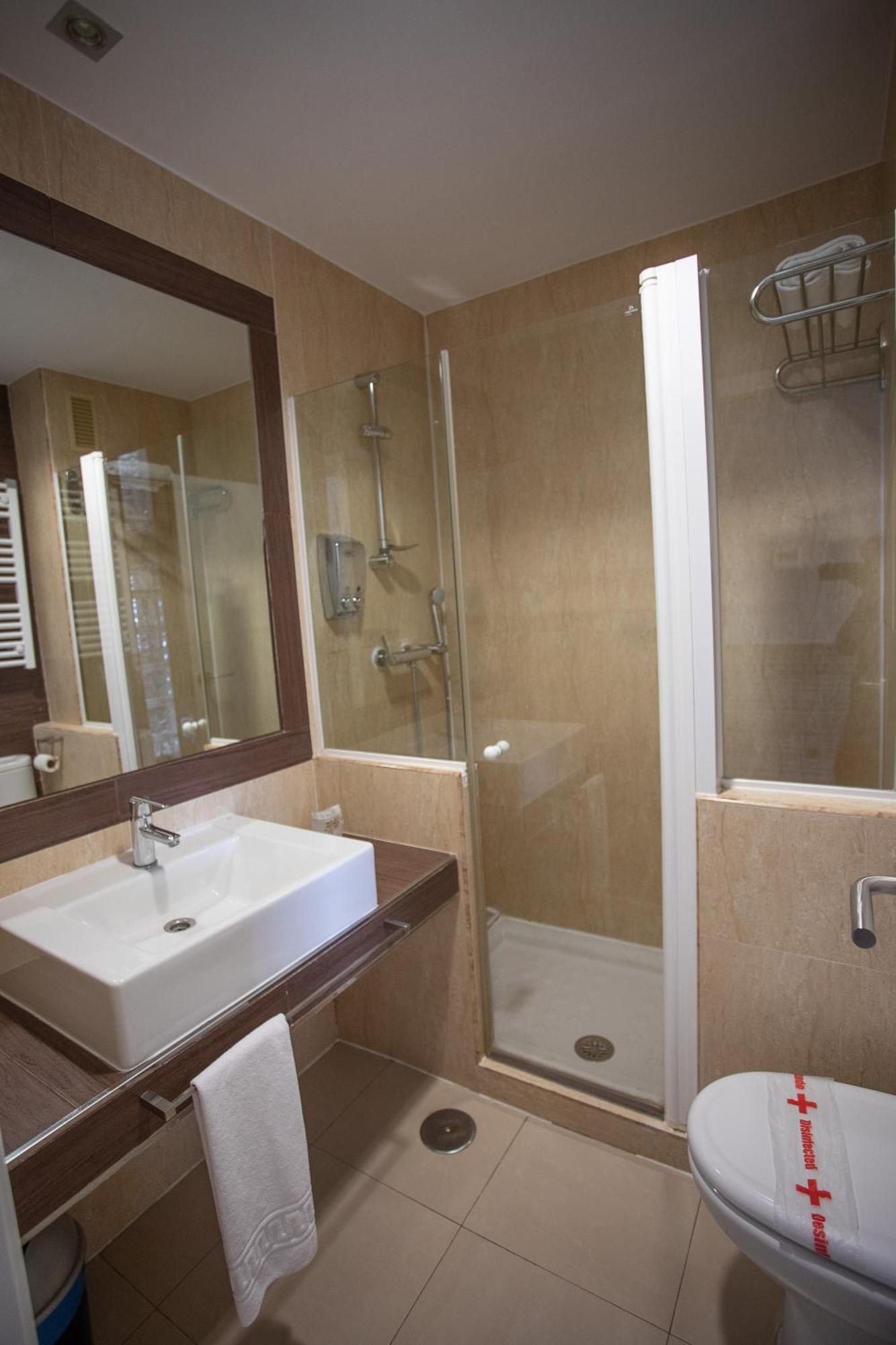 Single Room,1586837362:JPEG