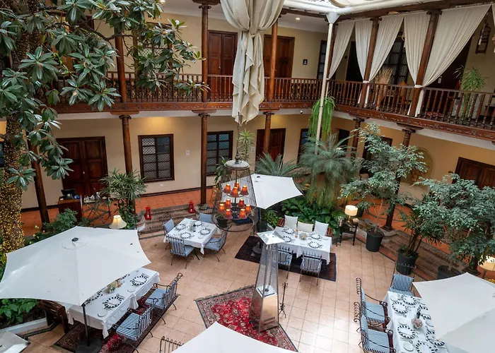 Central hotel: Hotel Boutique Santa Lucia